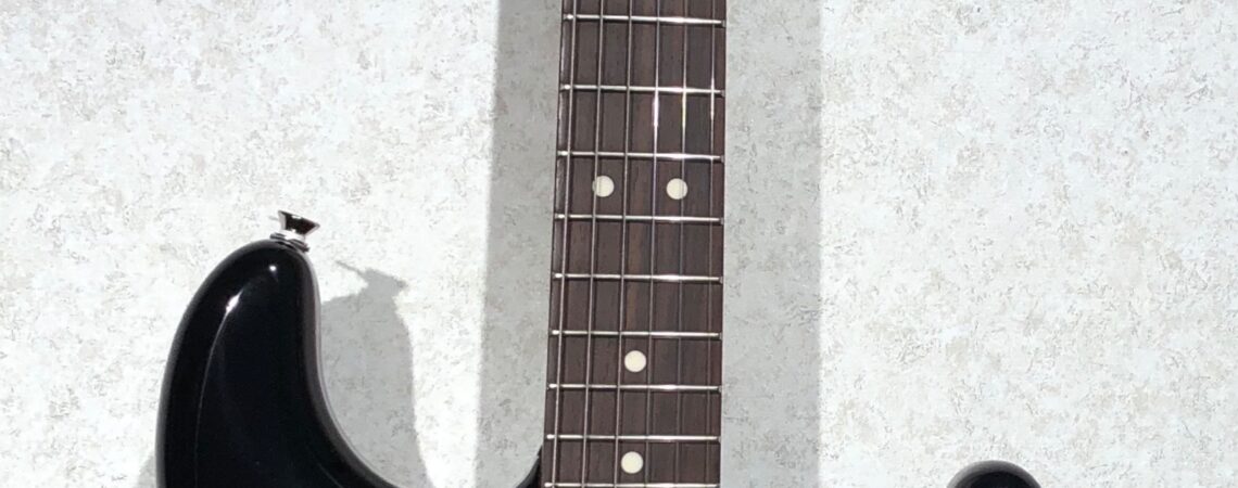 Squier Classic Vibe 60’s Stratocaster 3 tone sunburst full