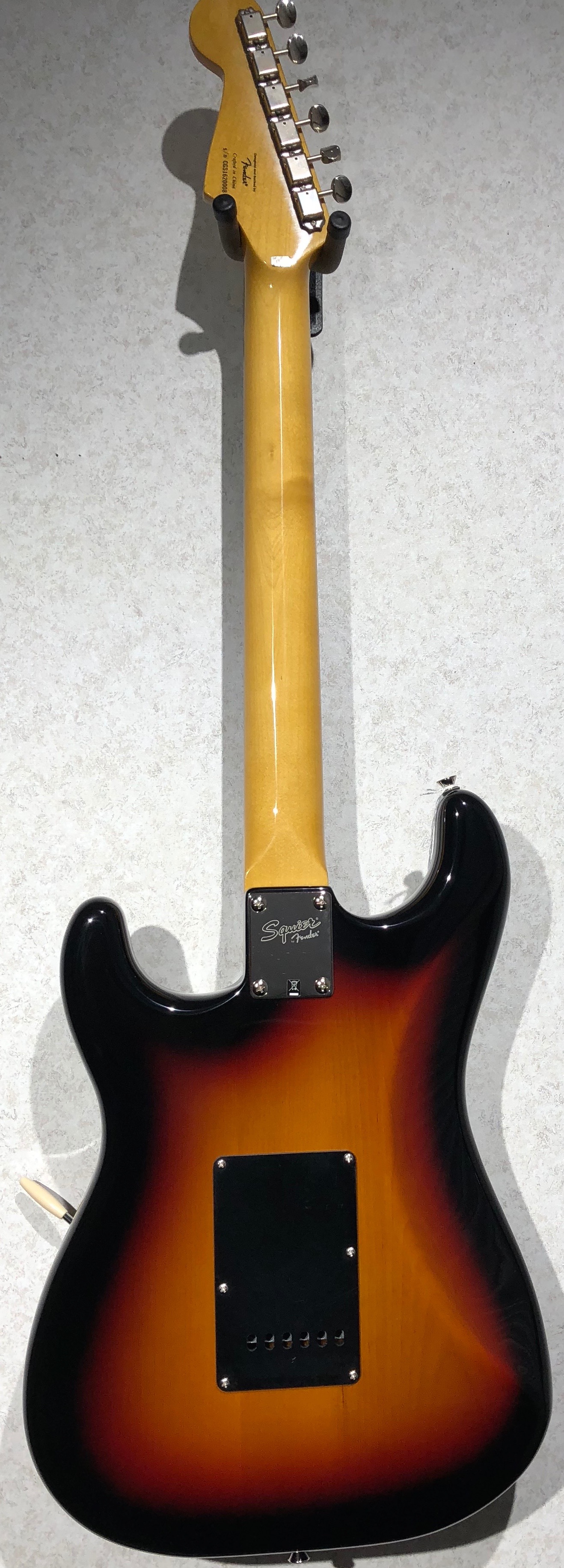 Squier Classic Vibe 60s Stratocaster 3 Tone Sunburst Full Back Legacy Music