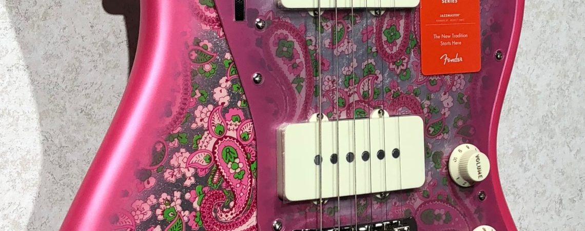 Fender Traditional 60s Jazzmaster Pink Paisley body left