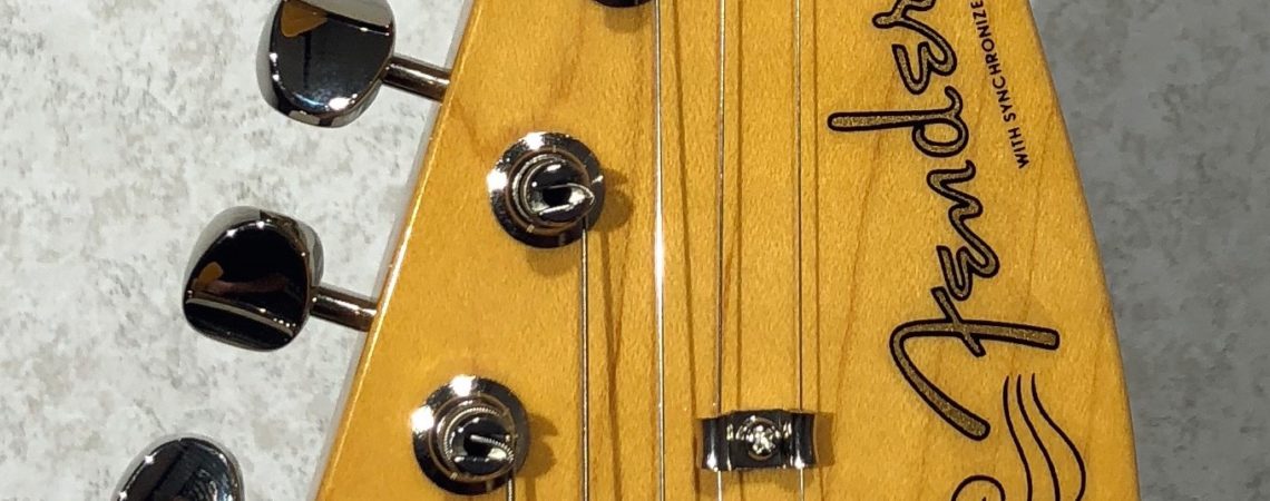 Fender Traditional 60s Jazzmaster Pink Paisley headstock