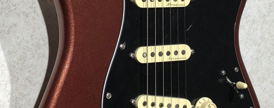 Fender Deluxe Roadhouse Strat Classic Copper body left