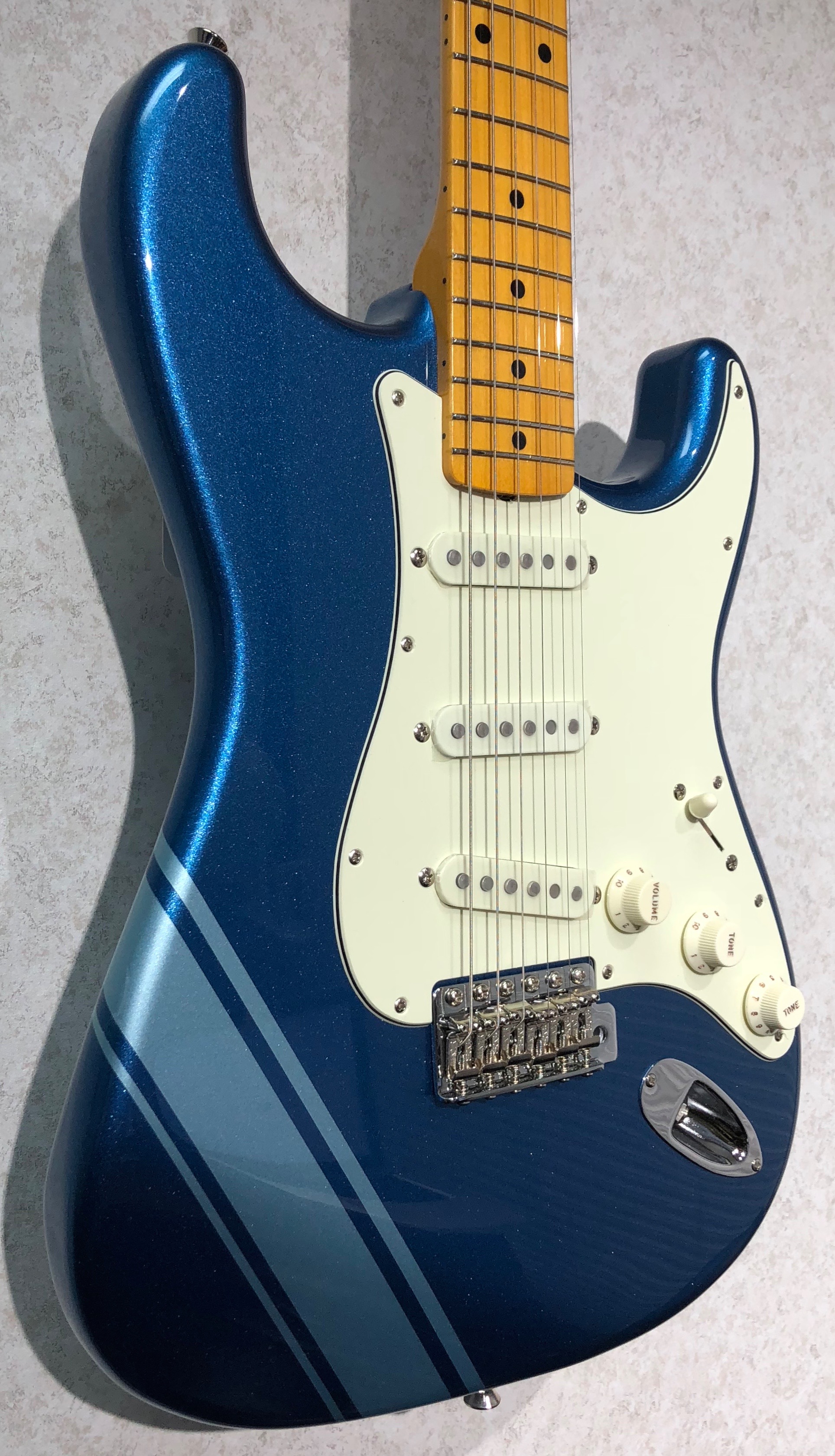Fender FSR Traditional 50s Stratocaster MIJ with LPB w: IB stripe
