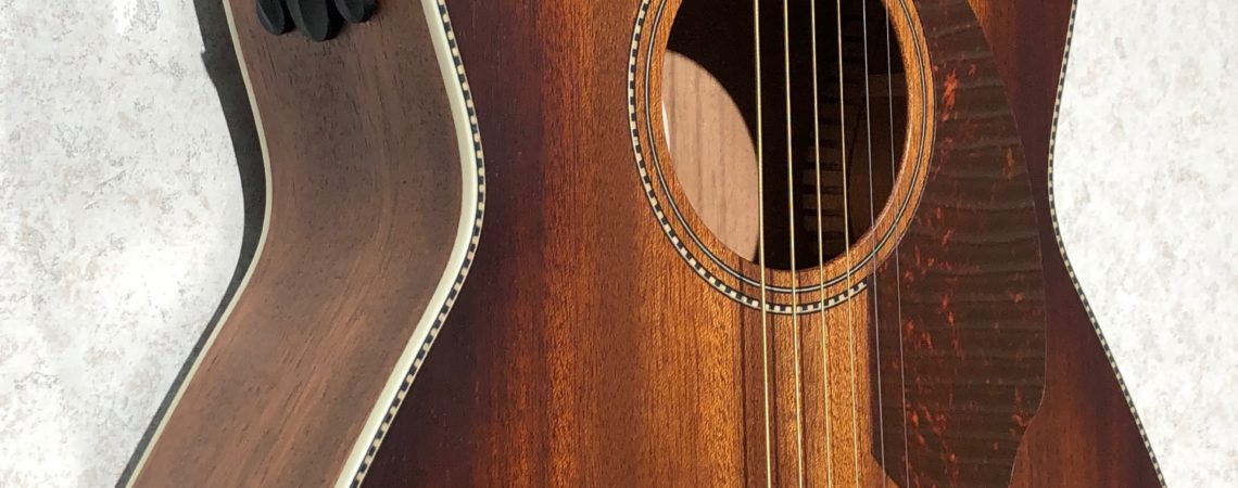 Fender Paramount PM-2e Parlor All Mahogany LTD body left